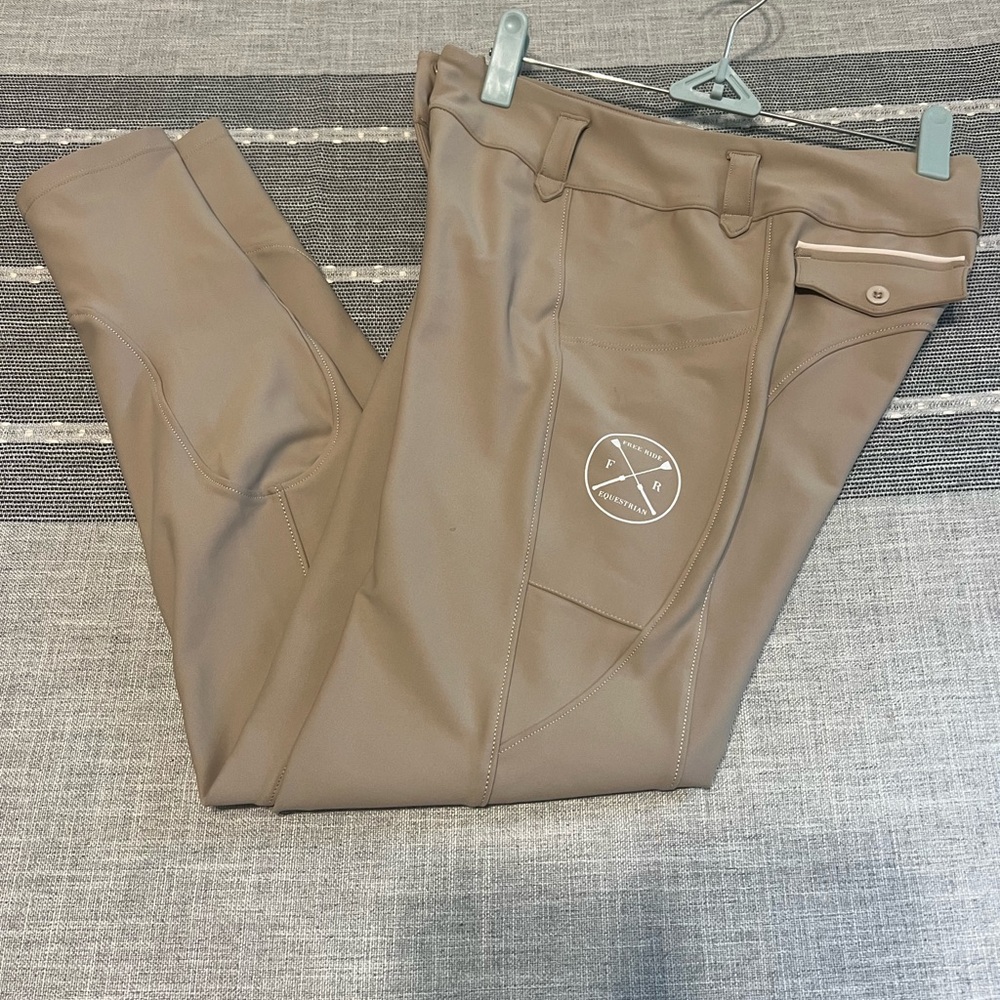Lux knee patch breech size Medium